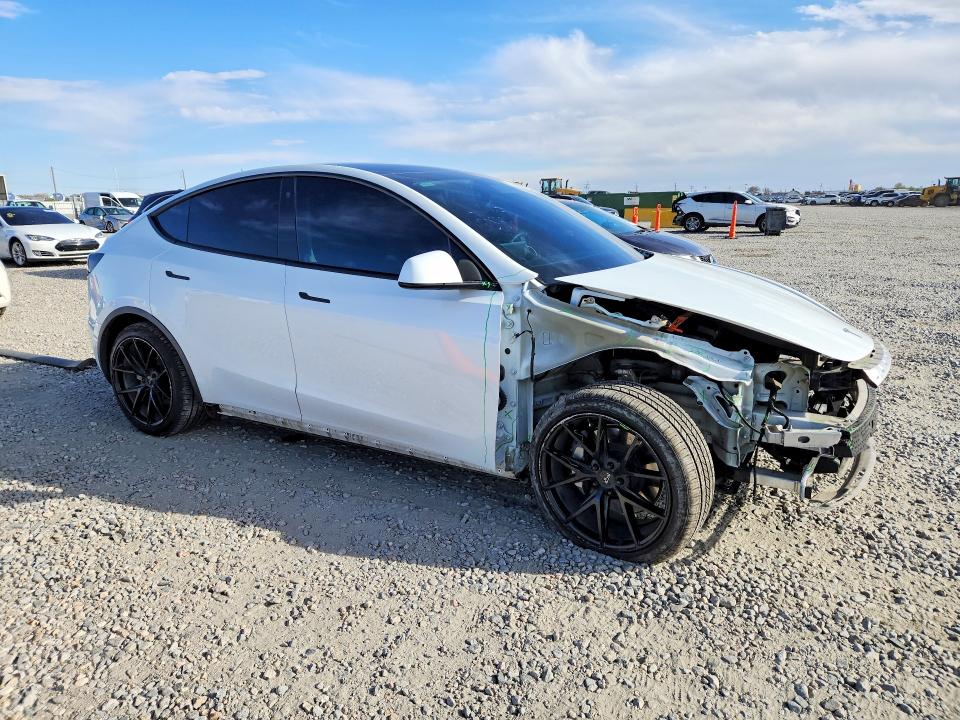 Продажа на аукционе авто 2022 Tesla Model Y, vin: 7SAYGAEE5NF517735, номер лота: 48862016