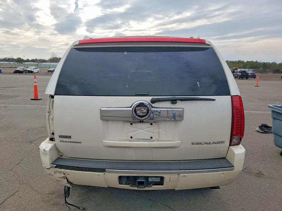 2011 Cadillac Escalade მანქანა იყიდება აუქციონზე, vin: 1GYS4DEF7BR315727, აუქციონის ნომერი: 48467496