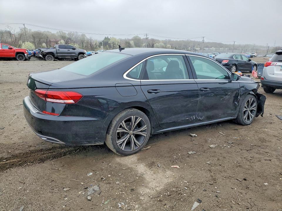 48607236 :رقم المزاد ، 1VWSA7A3XNC002994 vin ، 2022 Volkswagen Passat مزاد بيع