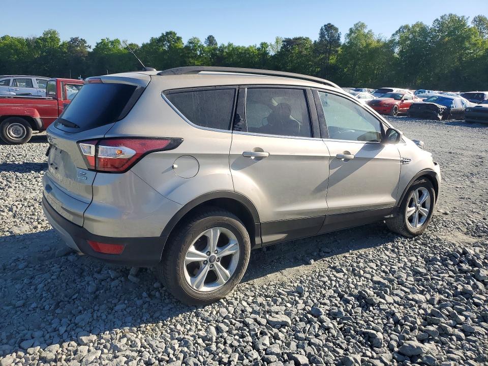 2018 Ford Escape მანქანა იყიდება აუქციონზე, vin: 1FMCU0GD8JUB76715, აუქციონის ნომერი: 50058066