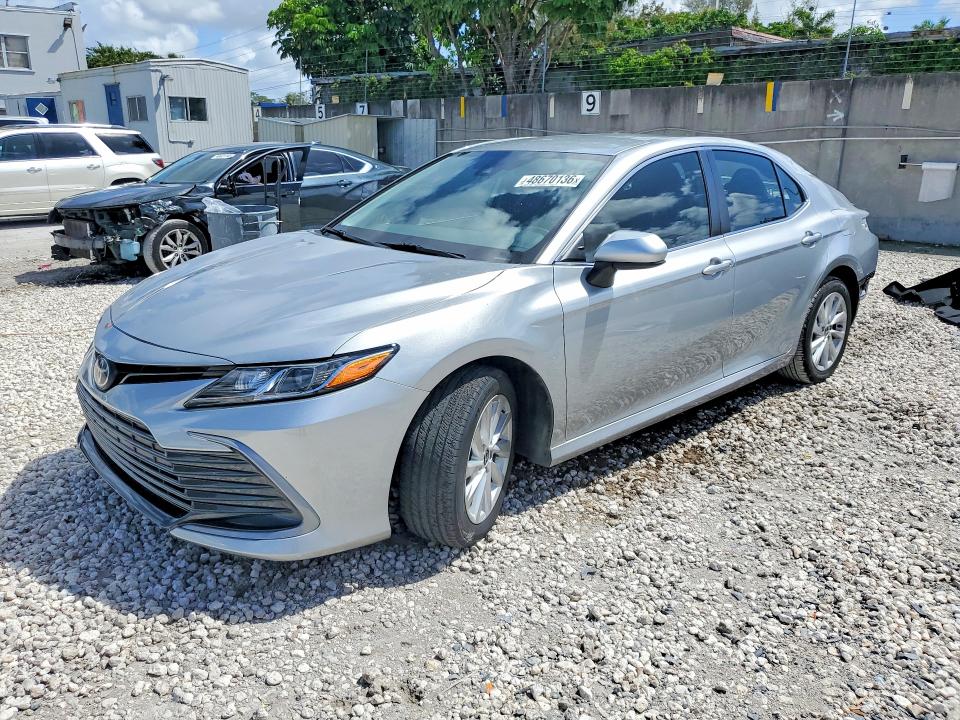 Продаж на аукціоні авто 2022 Toyota Camry, vin: 4T1C11AK5NU003519, номер лоту: 48670136