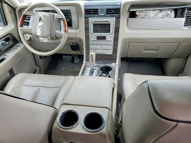 50174596 :رقم المزاد ، 5LMFU28598LJ03768 vin ، 2008 Lincoln Navigator مزاد بيع