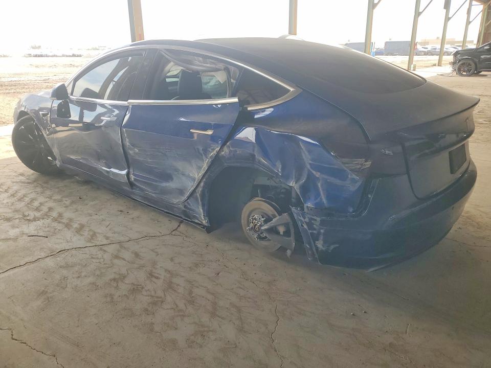 48691776 :رقم المزاد ، 5YJ3E1EA2KF435953 vin ، 2019 Tesla Model 3 مزاد بيع
