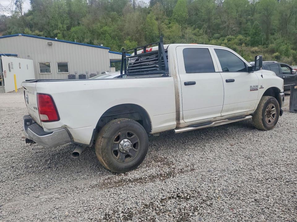 48474556 :رقم المزاد ، 3C6UR5CL3HG569532 vin ، 2017 Ram 2500 مزاد بيع