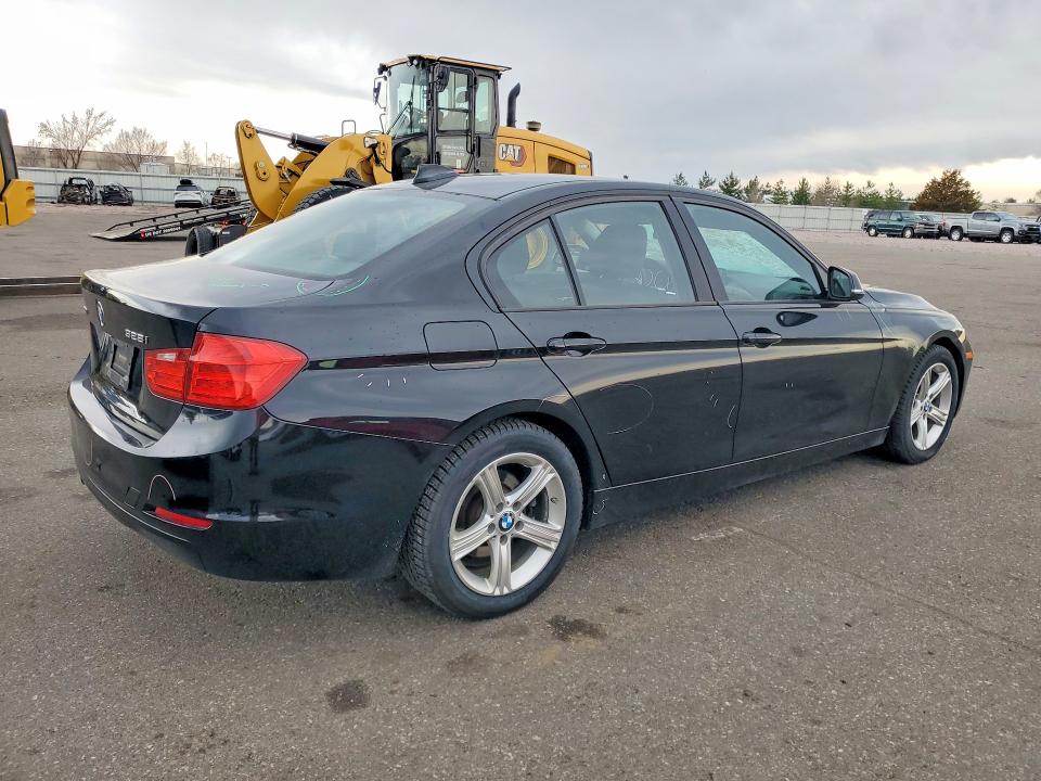 48881726 :رقم المزاد ، WBA3B5G56FNS13288 vin ، 2015 Bmw 328 مزاد بيع