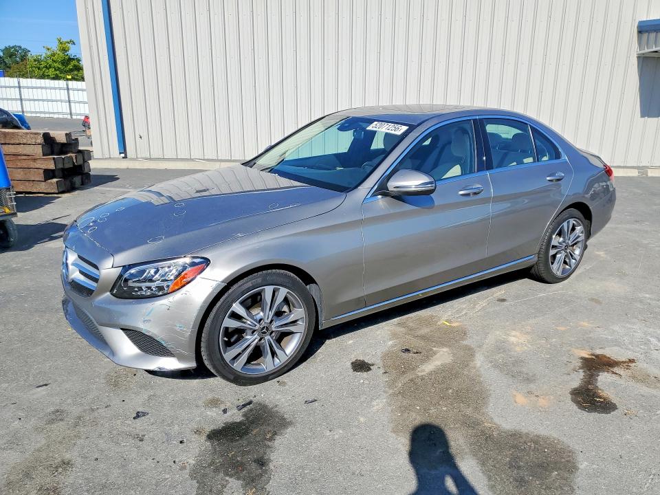52071256 :رقم المزاد ، W1KWF8DB7MR645271 vin ، 2021 Mercedes-benz C مزاد بيع