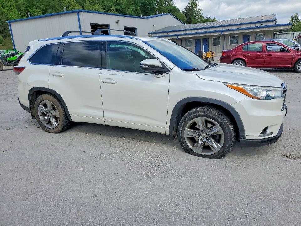 52016626 :رقم المزاد ، 5TDDKRFH7FS109087 vin ، 2015 Toyota Highlander مزاد بيع