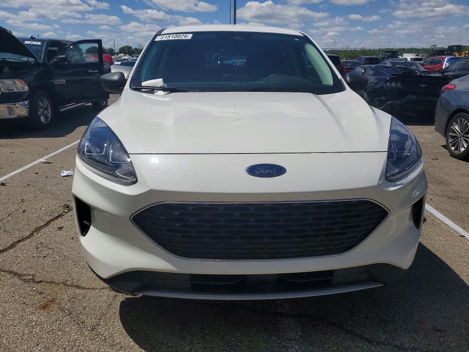 2022 Ford Escape მანქანა იყიდება აუქციონზე, vin: 1FMCU9G60NUB95562, აუქციონის ნომერი: 51810026