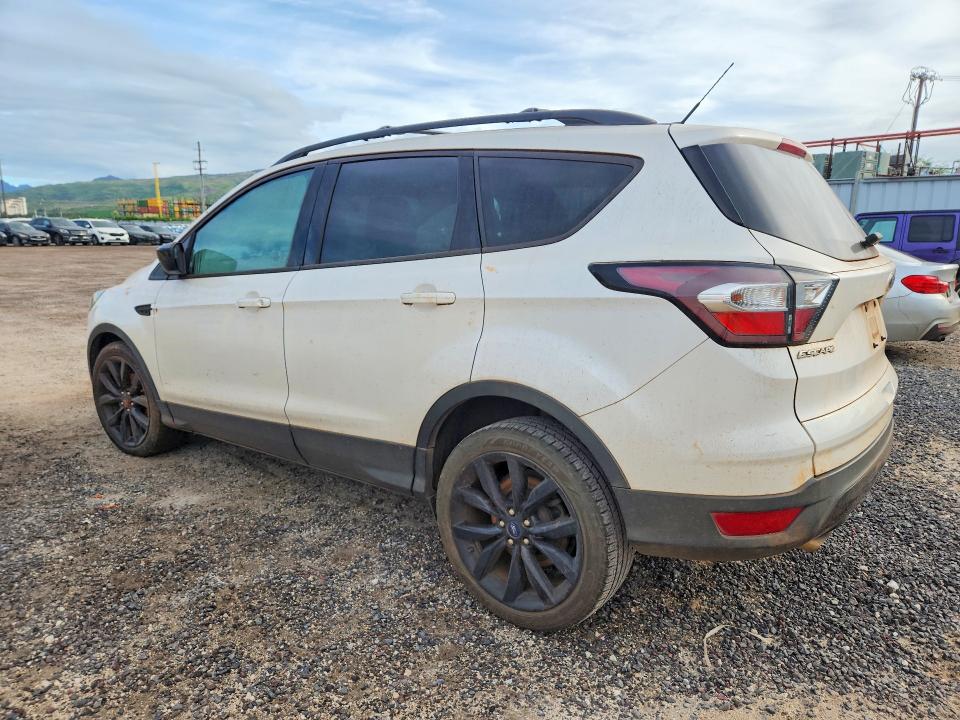 Продажа на аукционе авто 2017 Ford Escape, vin: 1FMCU0GD3HUC35048, номер лота: 48956346