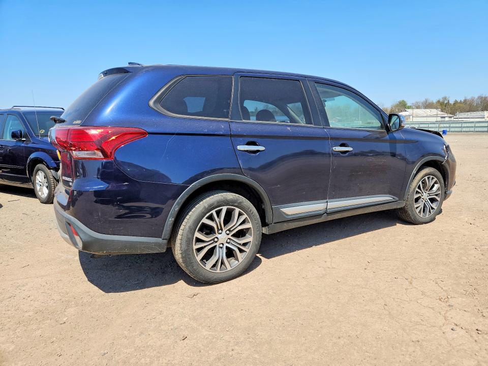 Продаж на аукціоні авто 2017 Mitsubishi Outlander, vin: JA4AZ3A33HZ061686, номер лоту: 49112216