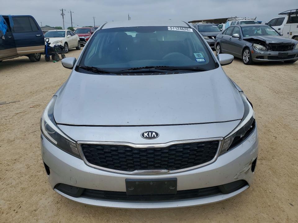51124626 :رقم المزاد ، 3KPFL4A79JE240919 vin ، 2018 Kia Forte مزاد بيع