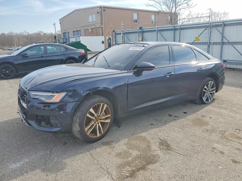48433766 :رقم المزاد ، WAUE3AF2XMN060451 vin ، 2021 Audi A6 مزاد بيع