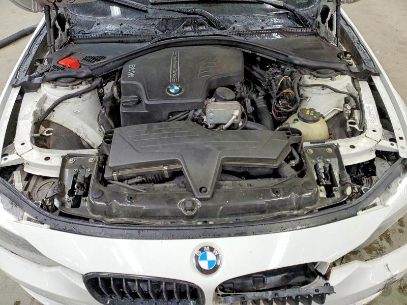 2015 Bmw 328 მანქანა იყიდება აუქციონზე, vin: WBA3C1C54FK120928, აუქციონის ნომერი: 48424086