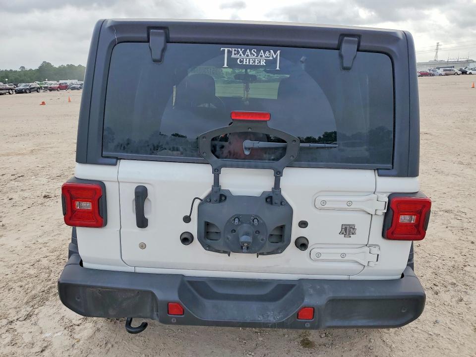 51730886 :رقم المزاد ، 1C4HJXDG8JW144863 vin ، 2018 Jeep Wrangler Unlimited مزاد بيع