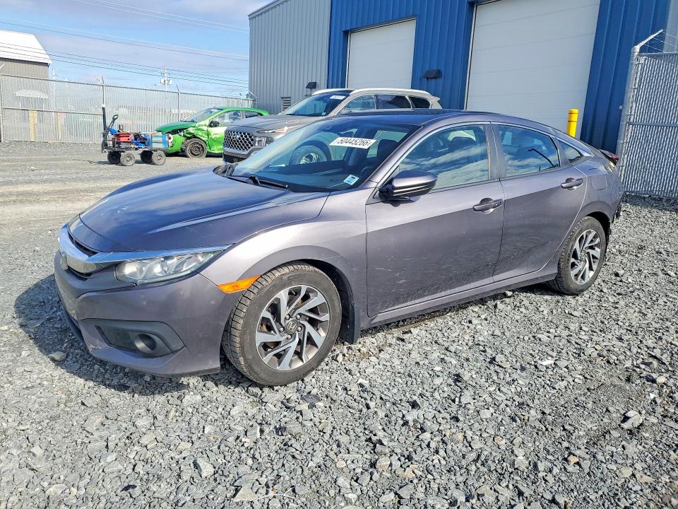 50445266 :رقم المزاد ، 2HGFC2F62JH017793 vin ، 2018 Honda Civic Se 4dr مزاد بيع
