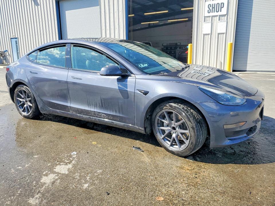 Продажа на аукционе авто 2023 Tesla Model 3, vin: 5YJ3E1EAXPF449073, номер лота: 49512996