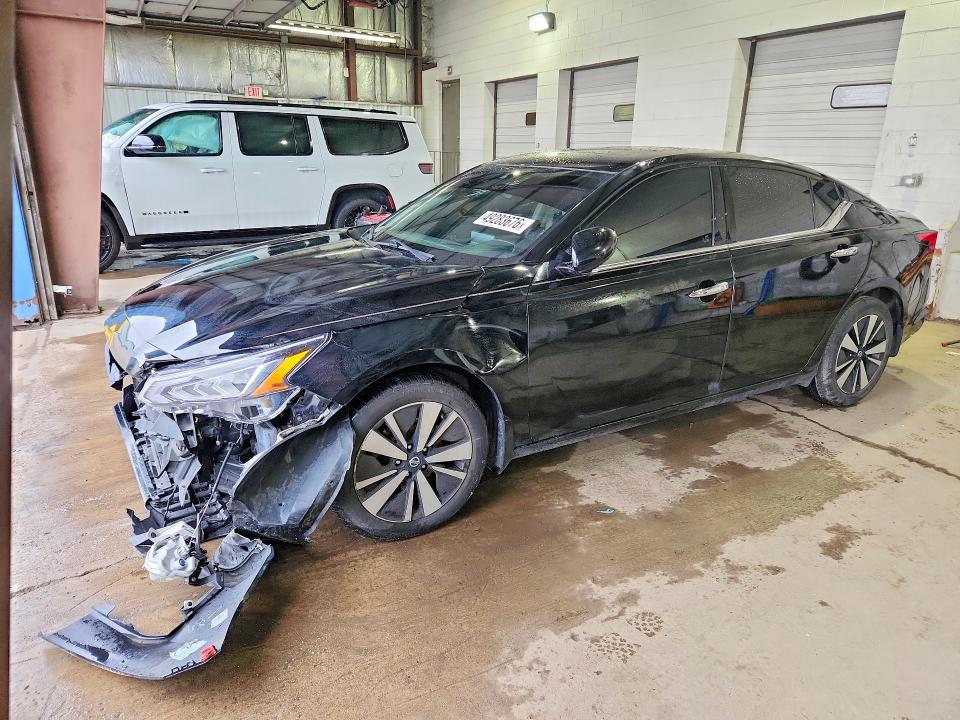 49283676 :رقم المزاد ، 1N4BL4EW8MN373144 vin ، 2021 Nissan Altima مزاد بيع