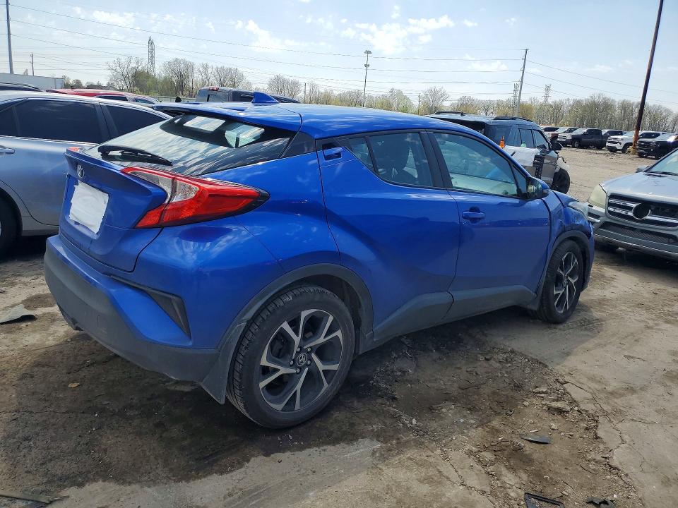 50722556 :رقم المزاد ، NMTKHMBX3JR014104 vin ، 2018 Toyota C-hr مزاد بيع