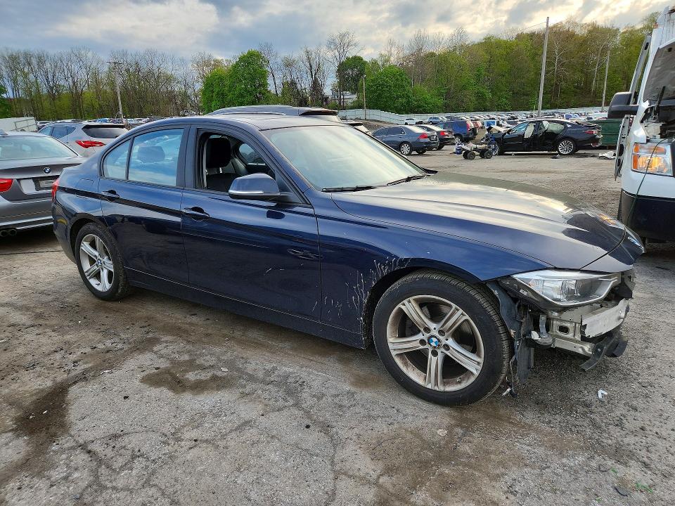 51693926 :رقم المزاد ، WBA3C3G54ENS70461 vin ، 2014 Bmw 320 مزاد بيع