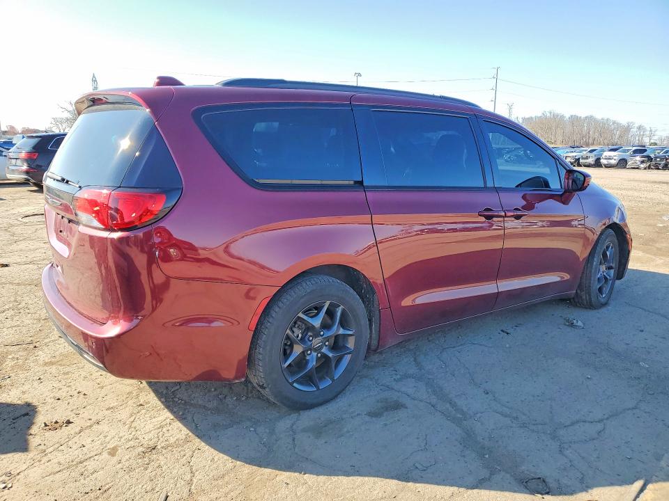 2018 Chrysler Pacifica მანქანა იყიდება აუქციონზე, vin: 2C4RC1EG8JR332561, აუქციონის ნომერი: 48770566