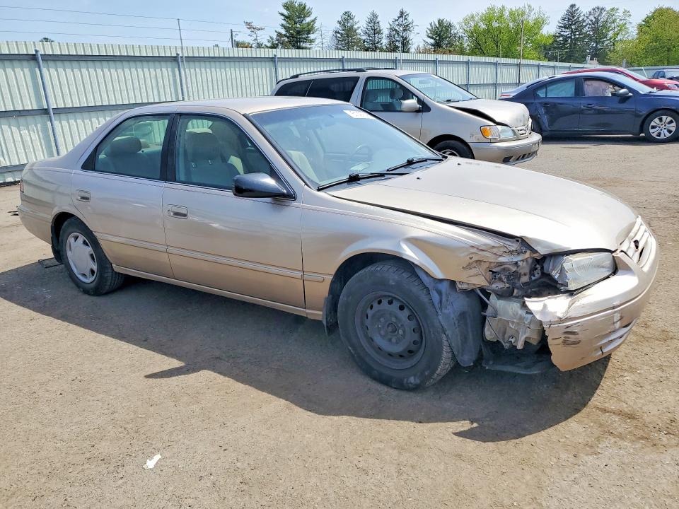 51097696 :رقم المزاد ، 4T1BG22K4XU911509 vin ، 1999 Toyota Camry مزاد بيع