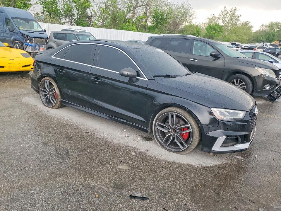 48908706 :رقم المزاد ، WAUB1GFFXJ1011865 vin ، 2018 Audi S3 مزاد بيع