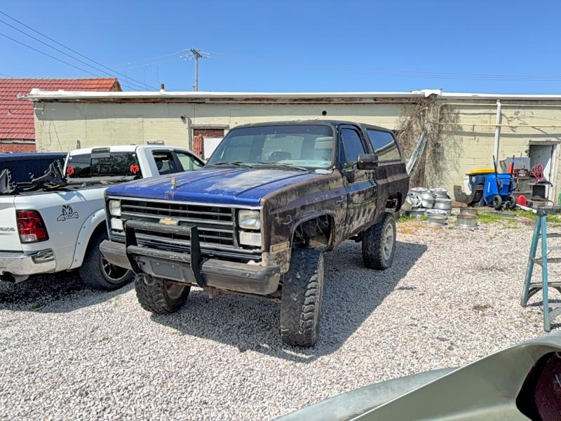 51658376 :رقم المزاد ، 1GNEV18K7JF186175 vin ، 1988 Chevrolet Blazer مزاد بيع