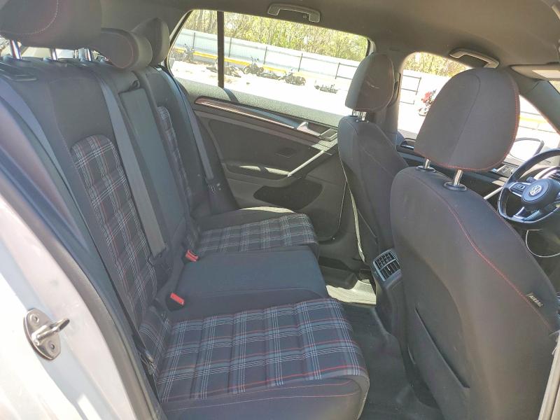 Продажа на аукционе авто 2015 Volkswagen Gti, vin: 3VW4T7AU3FM016764, номер лота: 48288396
