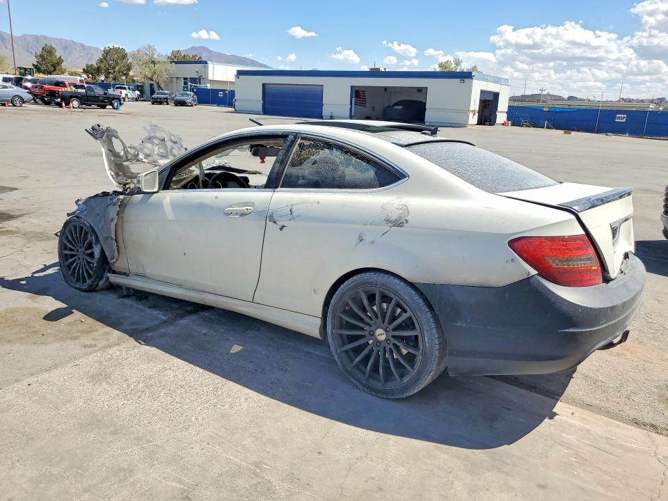2012 Mercedes-benz C მანქანა იყიდება აუქციონზე, vin: WDDGJ4HBXCF788687, აუქციონის ნომერი: 49245376
