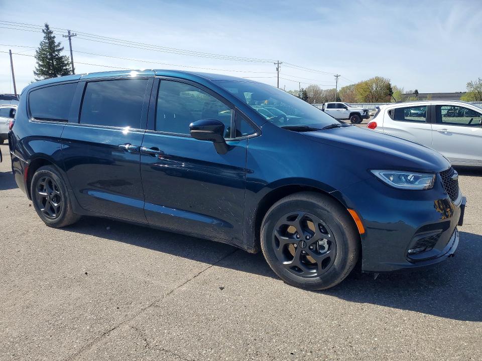 50760826 :رقم المزاد ، 2C4RC1L75NR220762 vin ، 2022 Chrysler Pacifica مزاد بيع