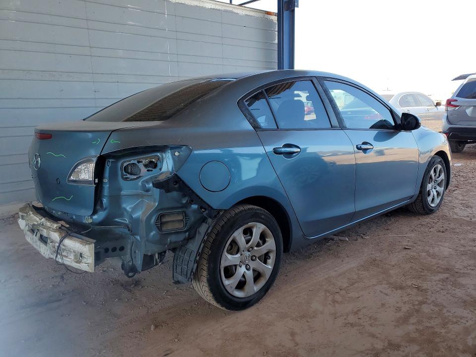 49614626 :رقم المزاد ، JM1BL1UG3B1446847 vin ، 2011 Mazda 3 مزاد بيع