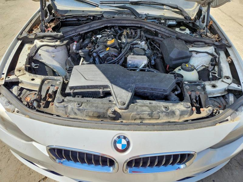 2014 Bmw 328 მანქანა იყიდება აუქციონზე, vin: WBA3A5G53ENP33305, აუქციონის ნომერი: 50391326