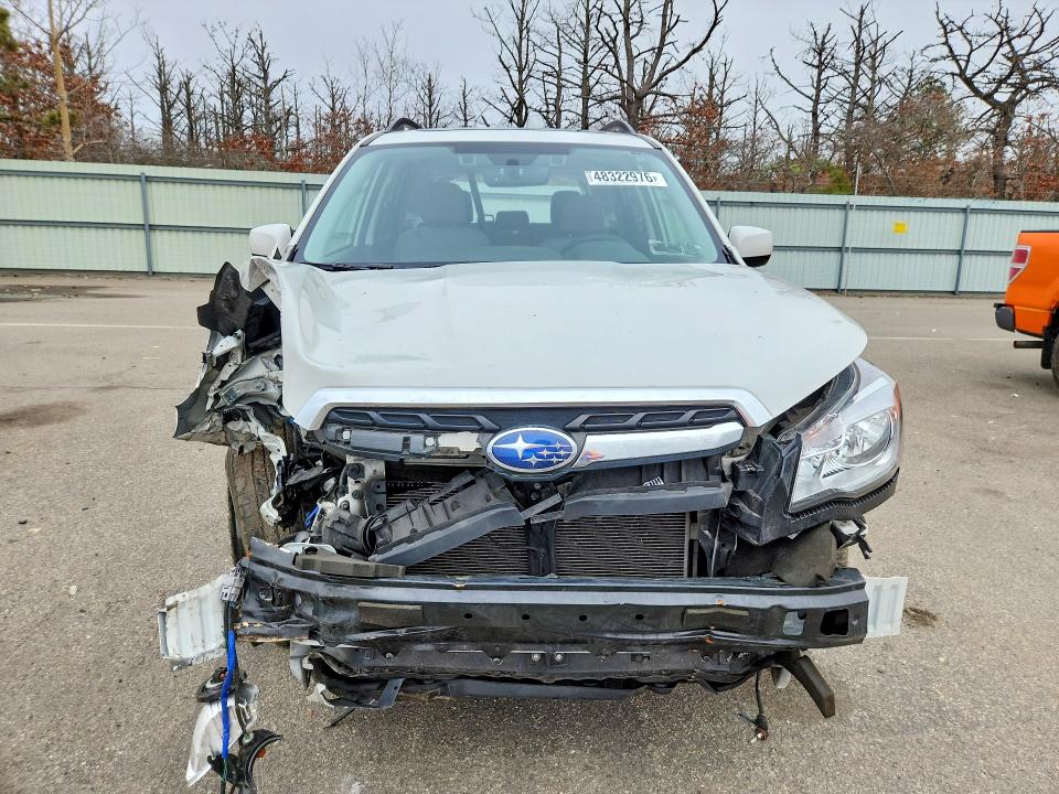 48322976 :رقم المزاد ، JF2SJAGC2HH579051 vin ، 2017 Subaru Forester مزاد بيع