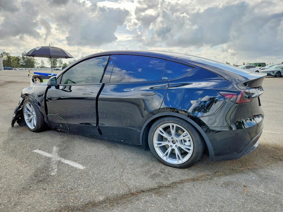 2024 Tesla Model Y მანქანა იყიდება აუქციონზე, vin: 7SAYGDEE2RF066383, აუქციონის ნომერი: 51379566