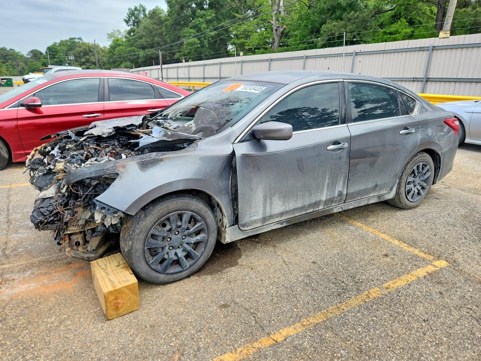 Продаж на аукціоні авто 2017 Nissan Altima, vin: 1N4AL3AP4HC233713, номер лоту: 50249406