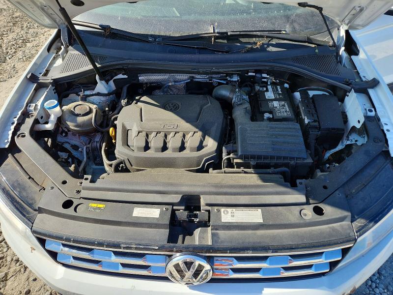 48305396 :رقم المزاد ، 3VV1B7AX1JM078953 vin ، 2018 Volkswagen Tiguan مزاد بيع