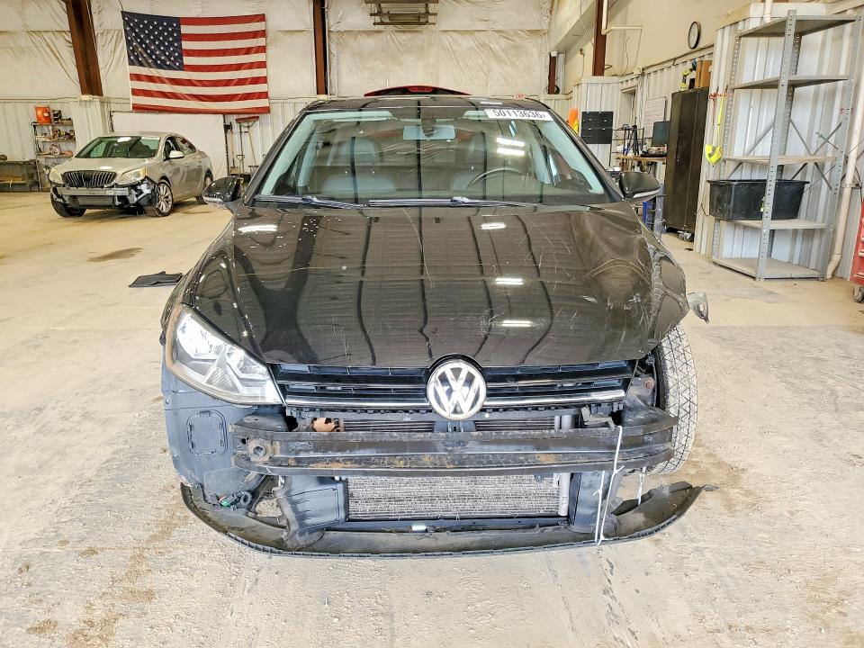 50113636 :رقم المزاد ، 3VW217AU0FM054031 vin ، 2015 Volkswagen Golf مزاد بيع