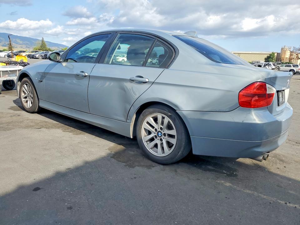 51527166 :رقم المزاد ، WBAVB13526KX49227 vin ، 2006 Bmw 325 مزاد بيع