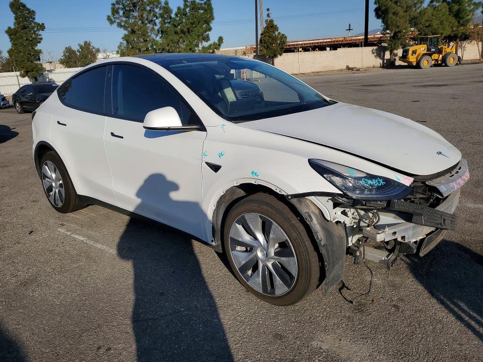 50837096 :رقم المزاد ، 7SAYGDEE7NF408260 vin ، 2022 Tesla Model Y مزاد بيع