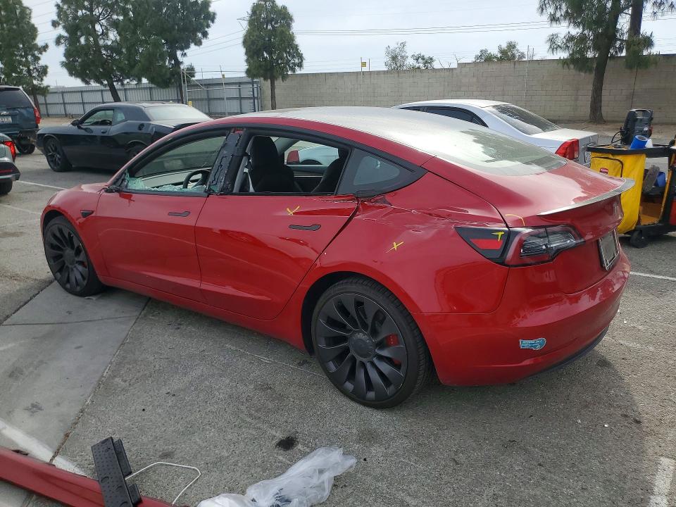 48935146 :رقم المزاد ، 5YJ3E1EC3NF137434 vin ، 2022 Tesla Model 3 مزاد بيع