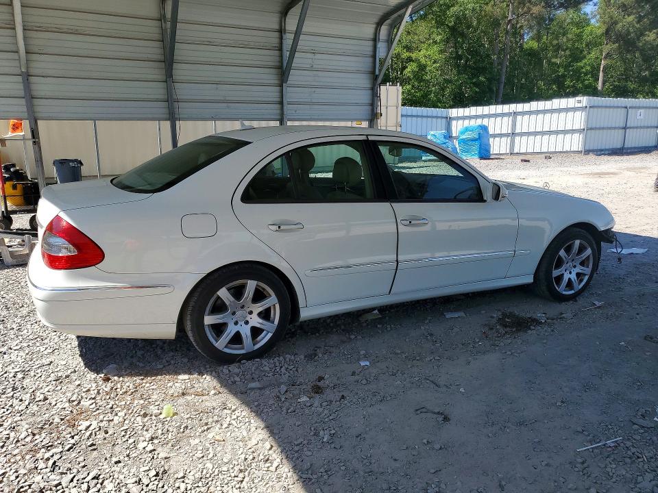 50599856 :رقم المزاد ، WDBUF56X77B098765 vin ، 2007 Mercedes-benz E مزاد بيع