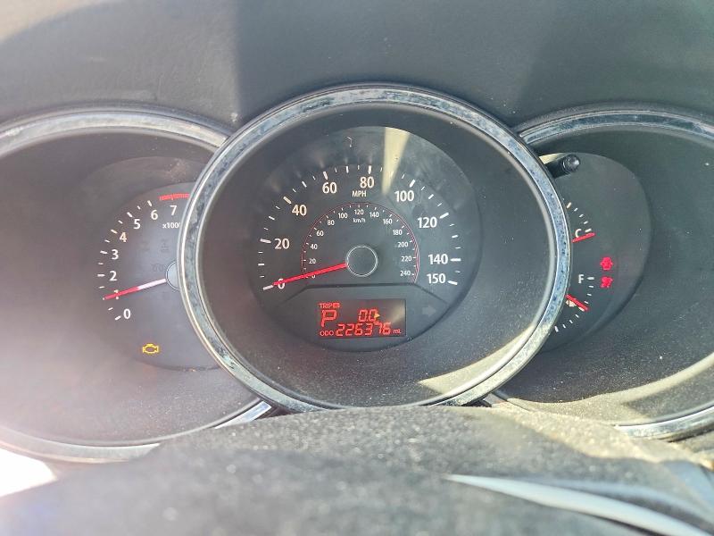 2011 Kia Sorento მანქანა იყიდება აუქციონზე, vin: 5XYKT4A1XBG174637, აუქციონის ნომერი: 50573396