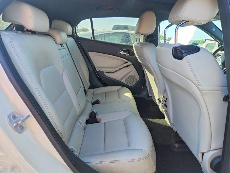 51171756 :رقم المزاد ، WDCTG4GB2GJ254587 vin ، 2016 Mercedes-benz Gla مزاد بيع