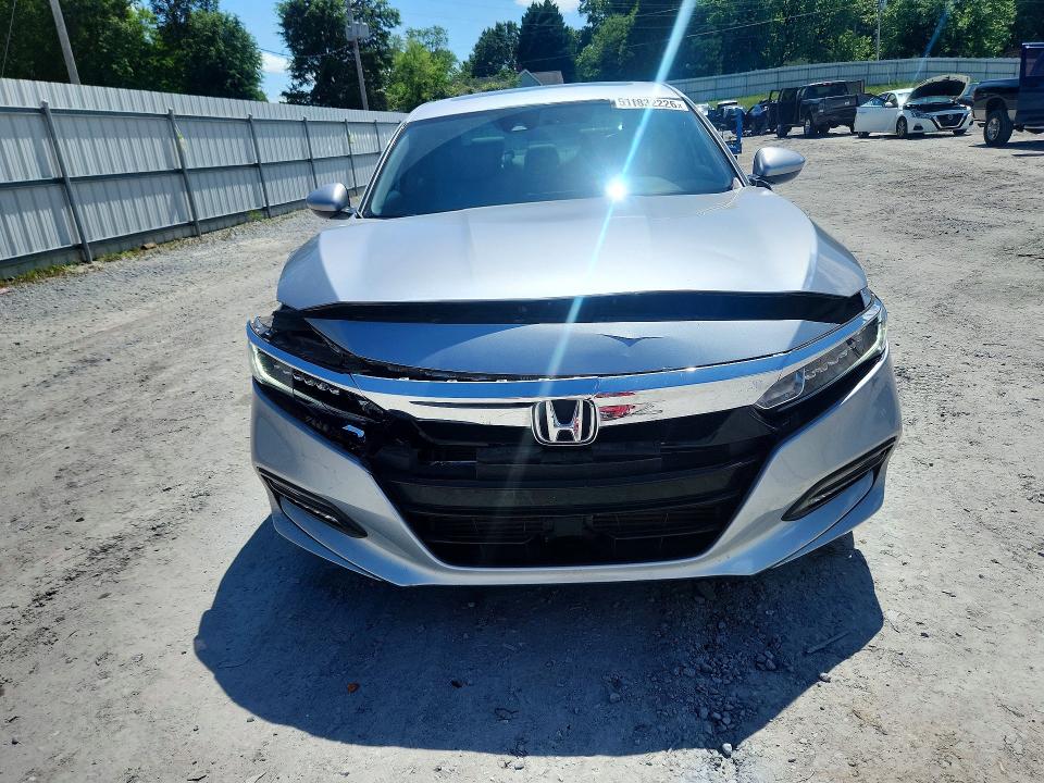 Продажа на аукционе авто 2018 Honda Accord, vin: 1HGCV1F41JA136603, номер лота: 51832226