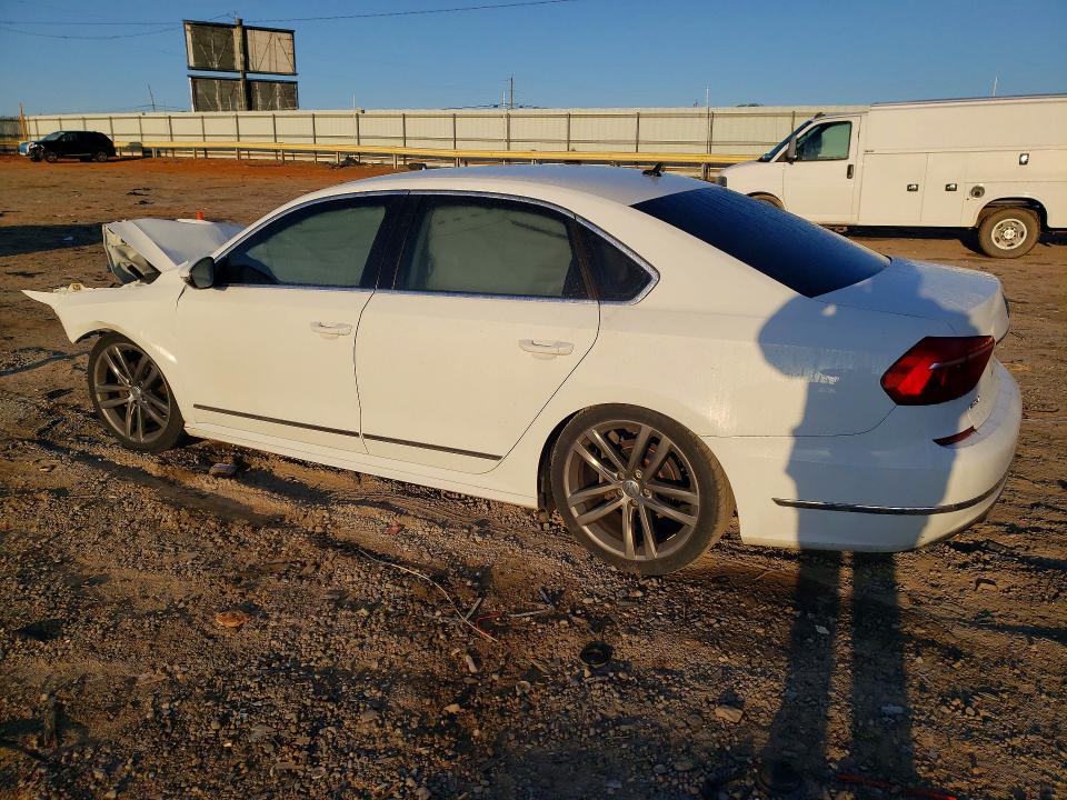 51000456 :رقم المزاد ، 1VWAT7A37GC059839 vin ، 2016 Volkswagen Passat مزاد بيع