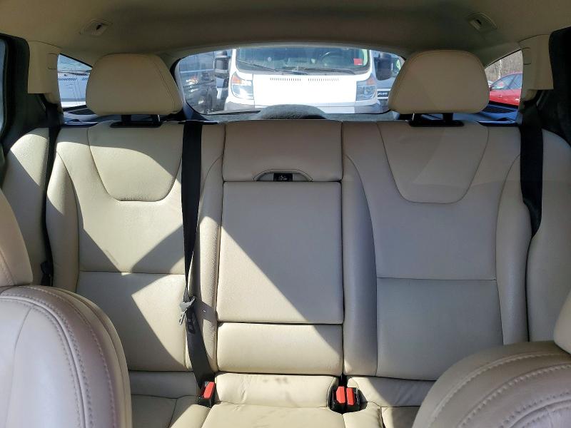 2015 Volvo V60 Cross Country მანქანა იყიდება აუქციონზე, vin: YV4612HK1F1000646, აუქციონის ნომერი: 49446676