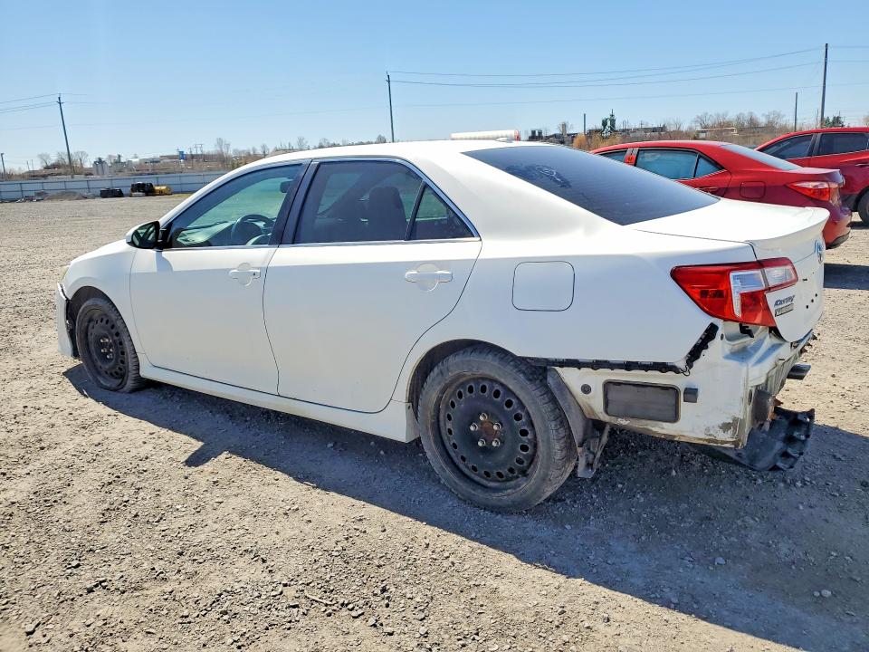 50920586 :رقم المزاد ، 4T1BF1FK0EU765338 vin ، 2014 Toyota Camry مزاد بيع