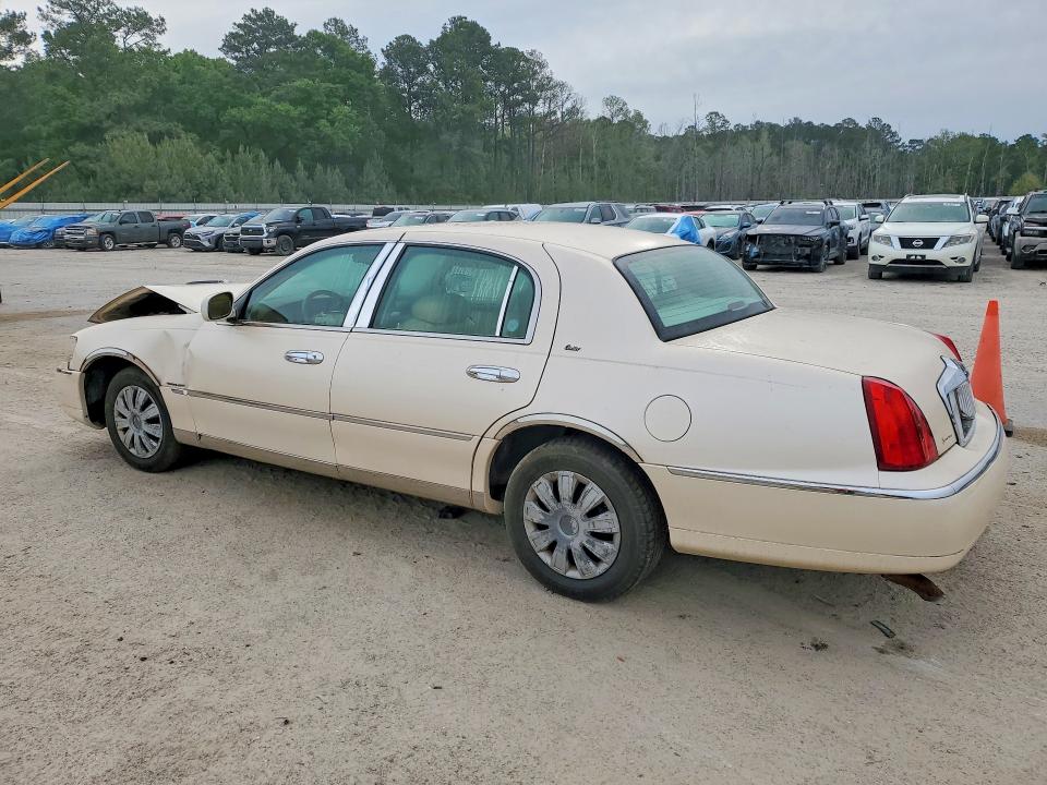 48852456 :رقم المزاد ، 1LNFM83W3WY682133 vin ، 1998 Lincoln Town Car مزاد بيع