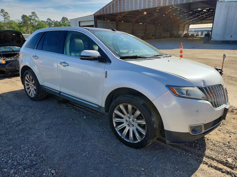 49022396 :رقم المزاد ، 2LMDJ6JK7FBL26709 vin ، 2015 Lincoln Townhouse Mkx مزاد بيع