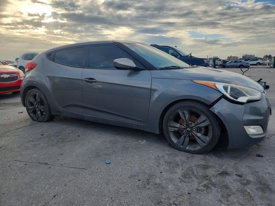 50787186 :رقم المزاد ، KMHTC6AD5GU252009 vin ، 2016 Hyundai Veloster مزاد بيع